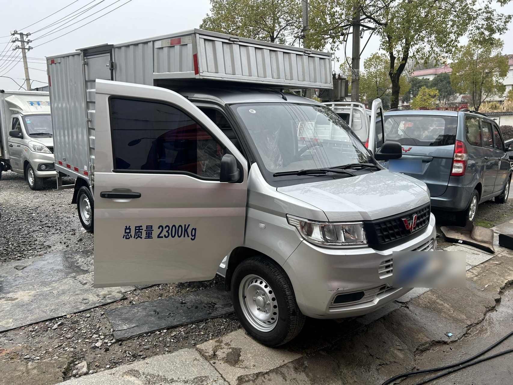 060606新到店一台23年的五菱新卡厢式货车,手续齐全,1.