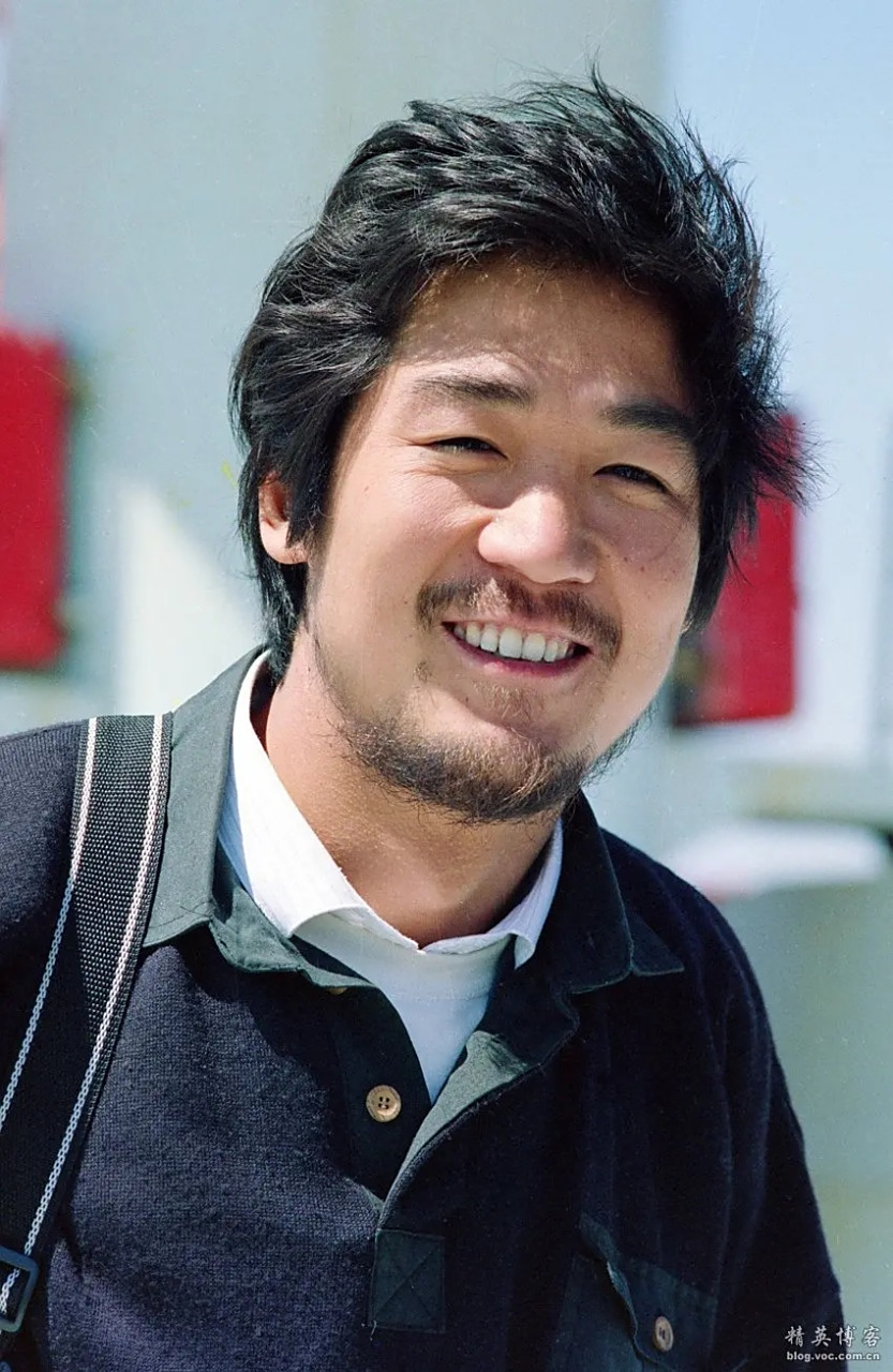 张国立年轻时候,潦草的帅气[ok]