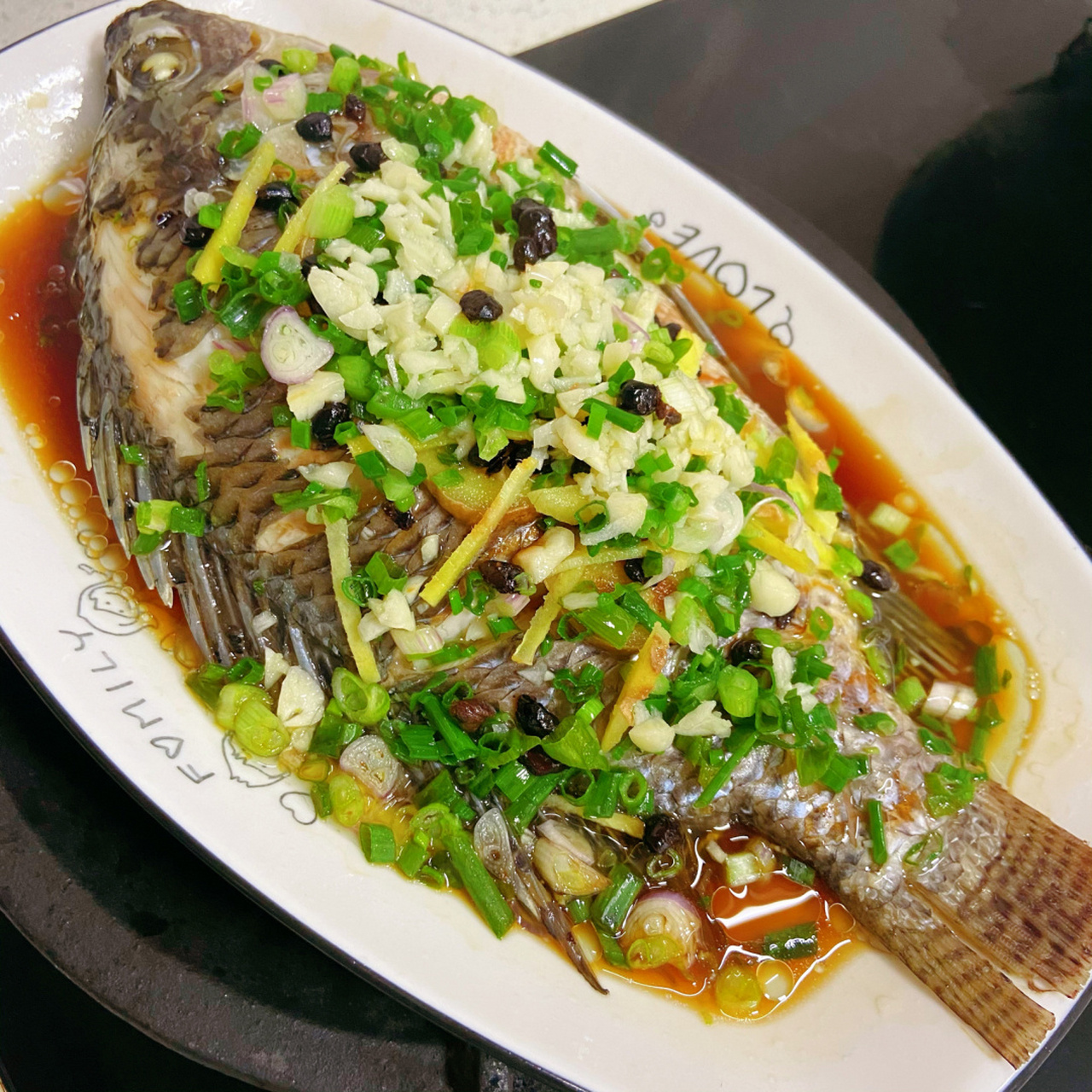 清蒸罗非鱼,9215秘制豉油酱汁捞饭99 蒸鱼豉油捞饭我从小的最爱