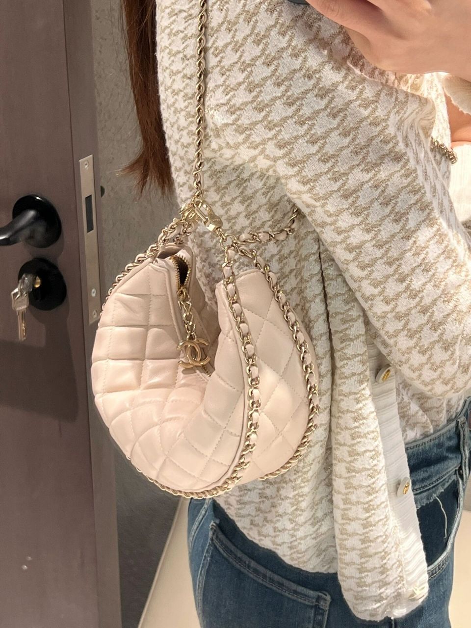 三种背法的chanel 23 月牙包