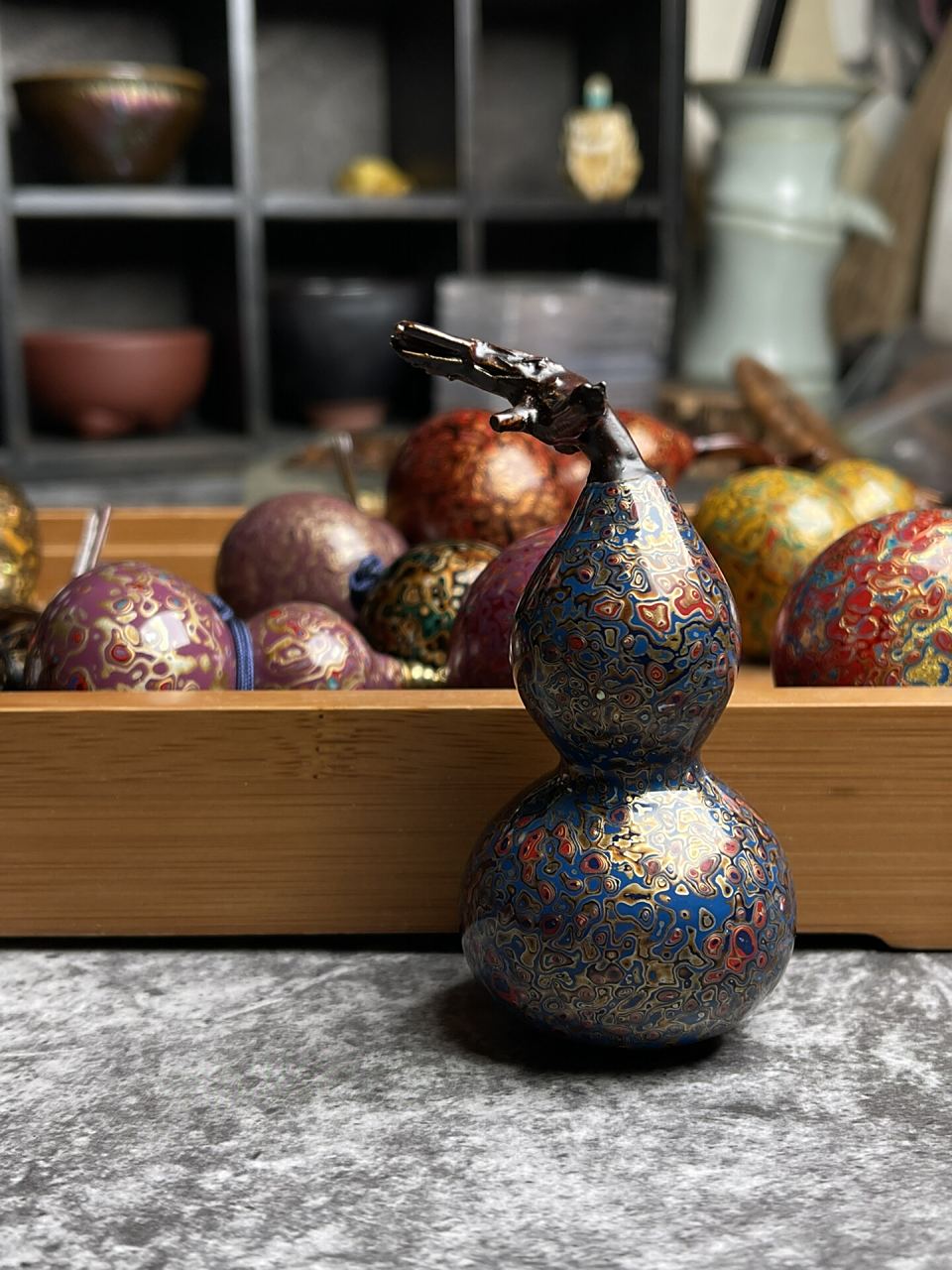 五颜六色的古法大漆葫芦