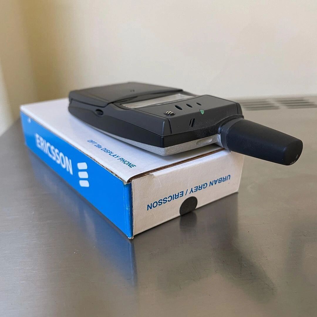 爱立信t28~1999年上市