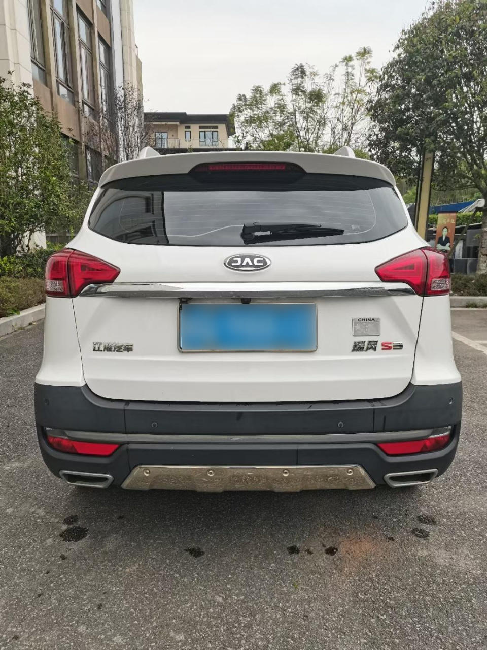 新到17款江淮瑞风s3小型suv,最美的白外黑内,自动挡,1.