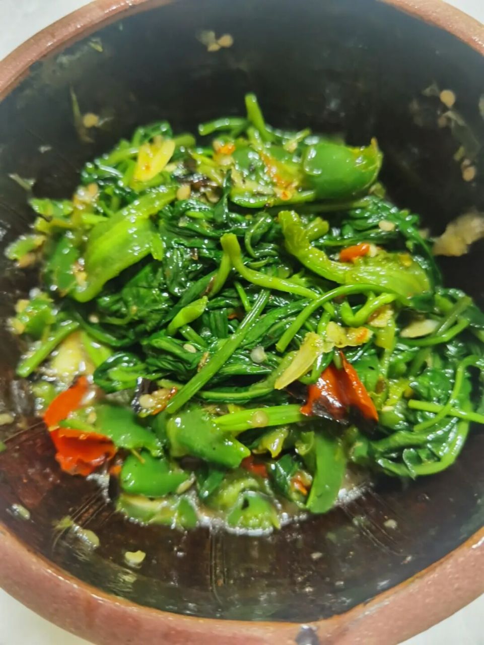 今日份绝绝子,擂辣椒空心菜,味道过于惊艳,擂辣椒的香味裹满空心菜,一