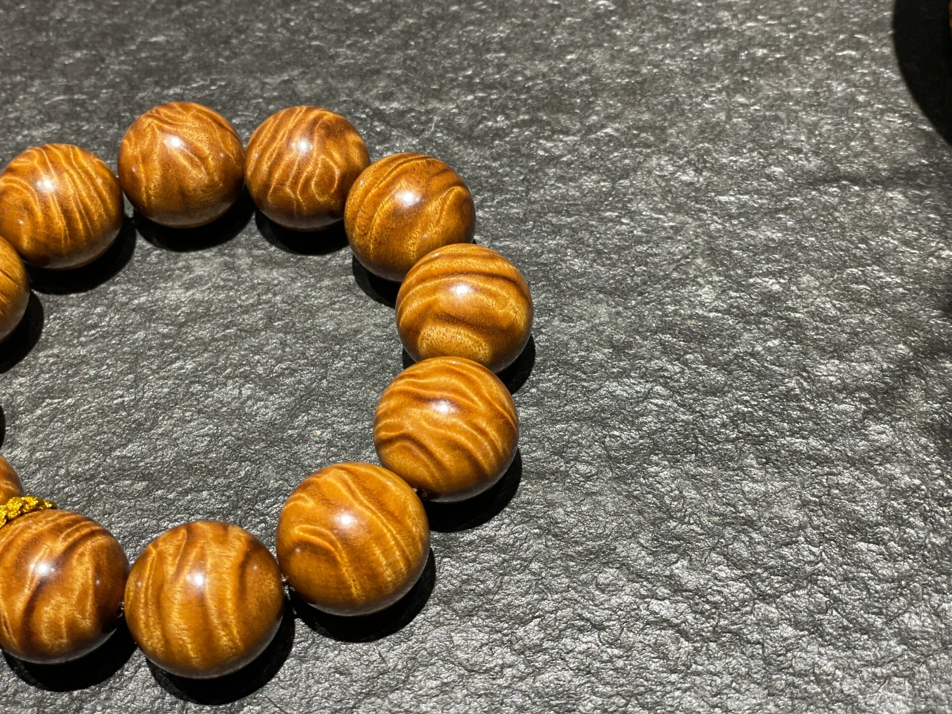 金丝楠木/我的龙胆花纹手串