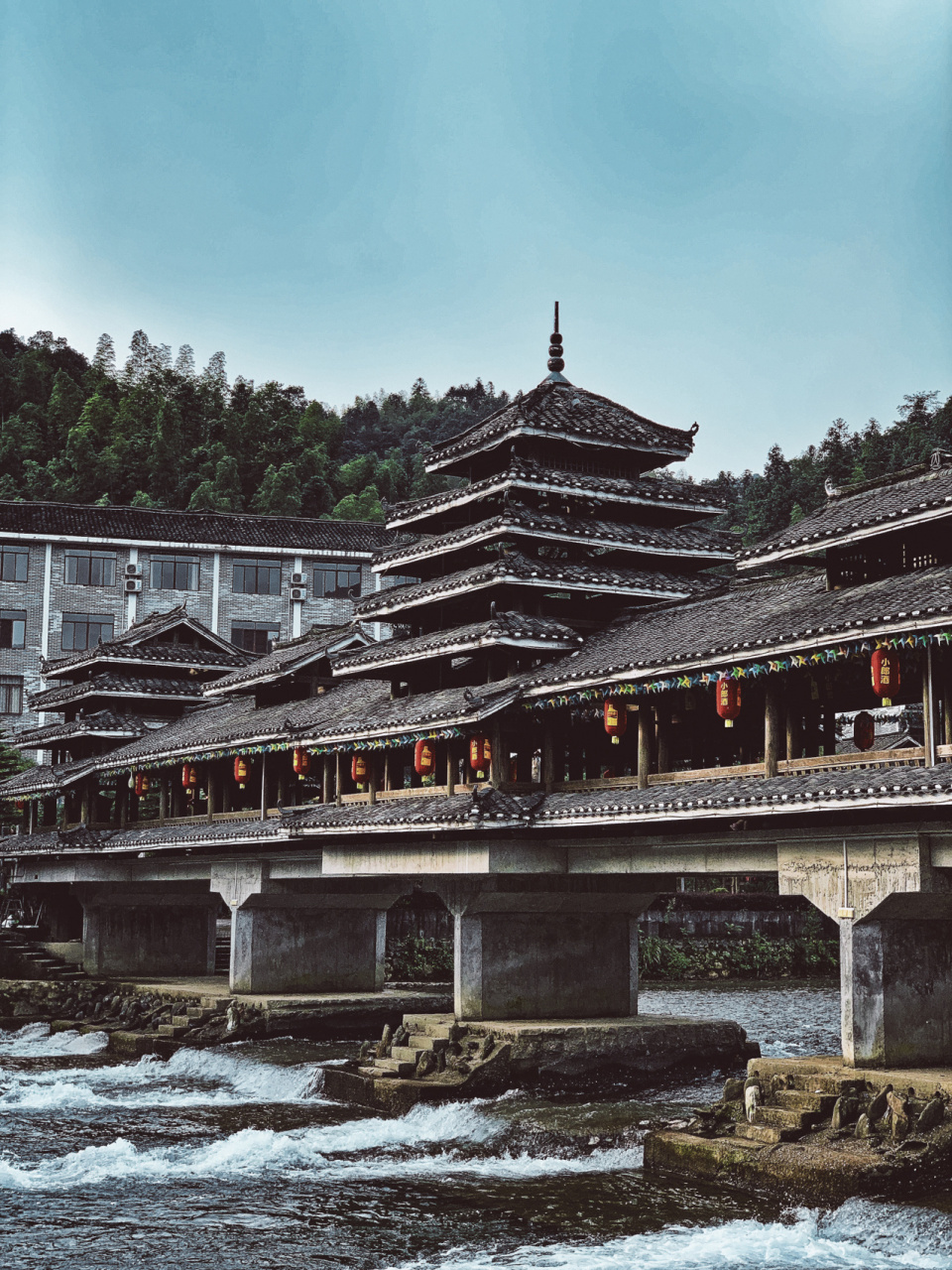 桂林避暑山庄-灵川县九屋西岭度假山庄 每年暑假都到山庄烧烤,游泳
