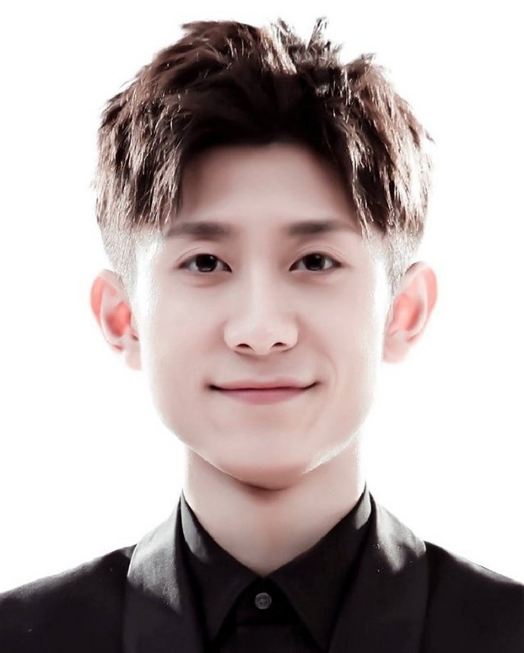 张一山前后照片,眼球有什么变化吗?