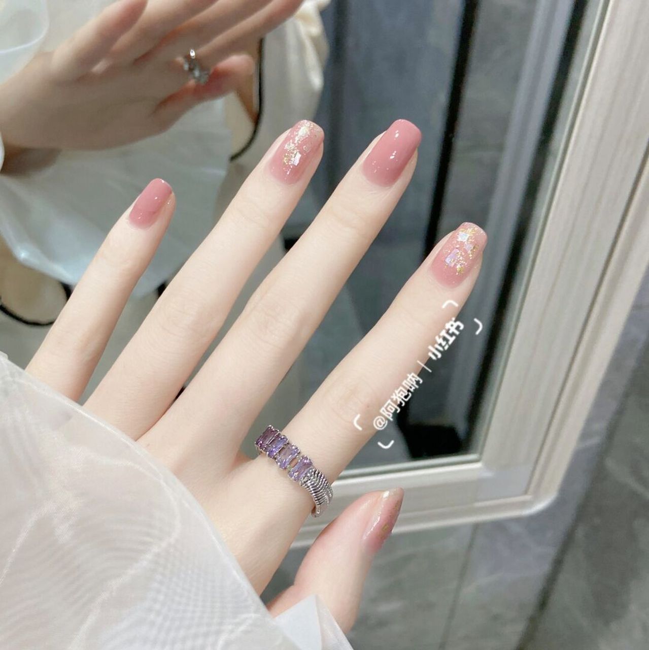 豆蔻少女98温柔甜欲风裸粉美甲 嗲甜嗲甜的美甲少女心满满~ 底色是