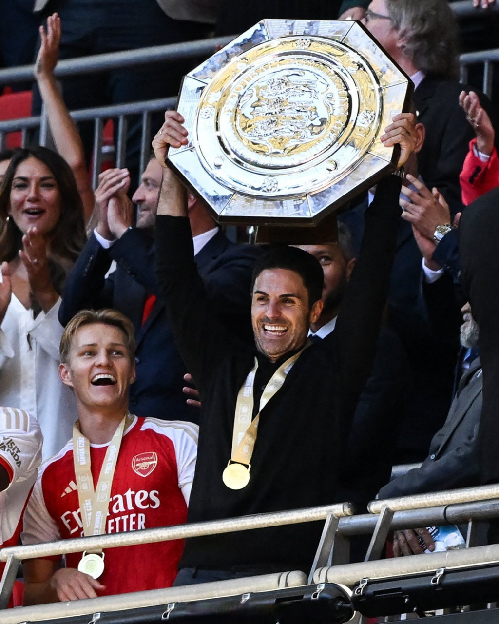 阿森纳夺社区盾杯冠军#   阿森纳点球大战5-2曼城,夺得社区盾杯冠 !!