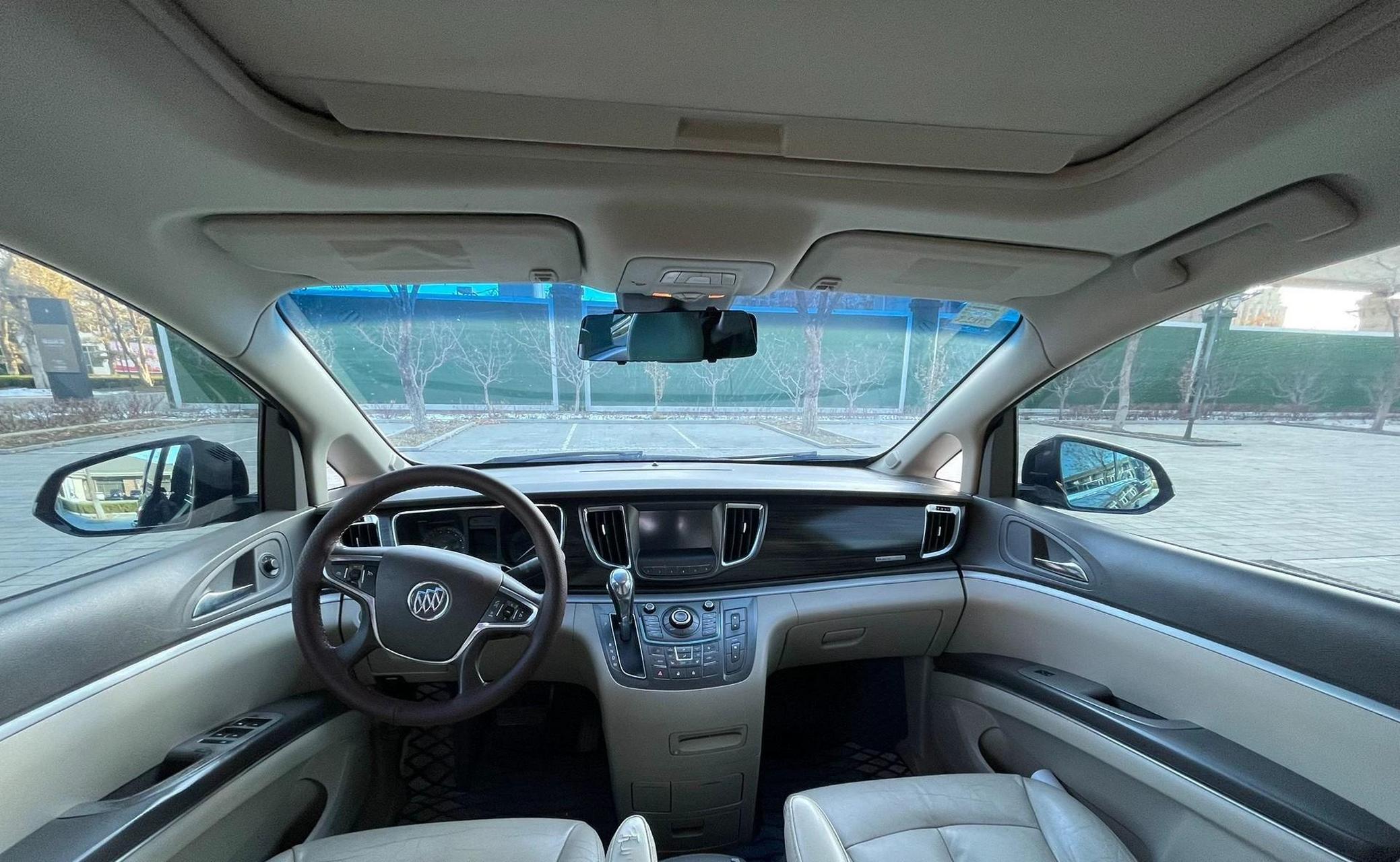 12年别克gl8胖头鱼自动2.