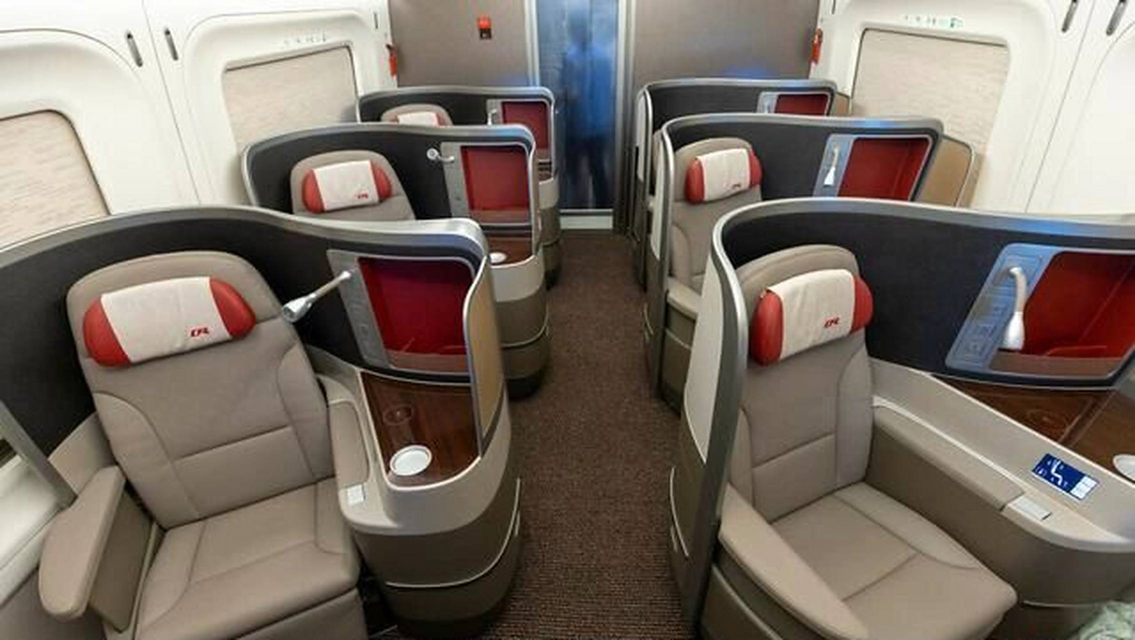 新一代商务舱正式投入运营 来的就是这么快 中国新一代高铁智能动车组