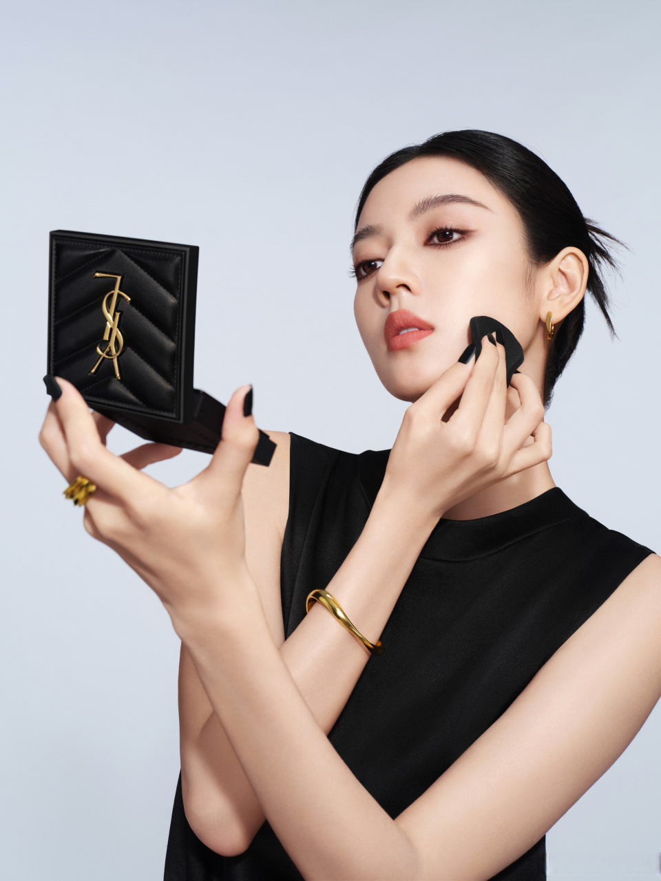 熠熠闪耀,尽显卓尔不凡.