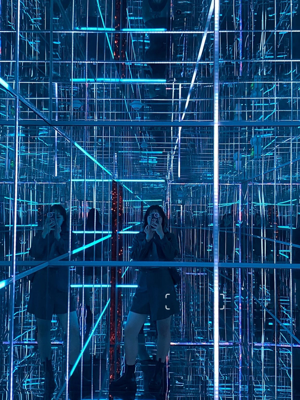 成都悬空玻璃艺术馆|超级元宇宙 地点:成都市锦江区春熙路茂业百货7楼