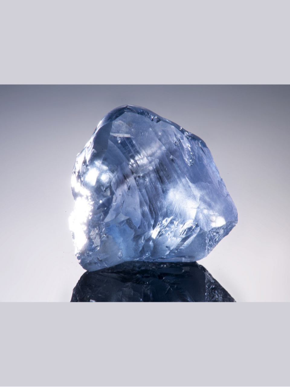 08ct宝石级蓝钻原石,平均每克拉价格为74