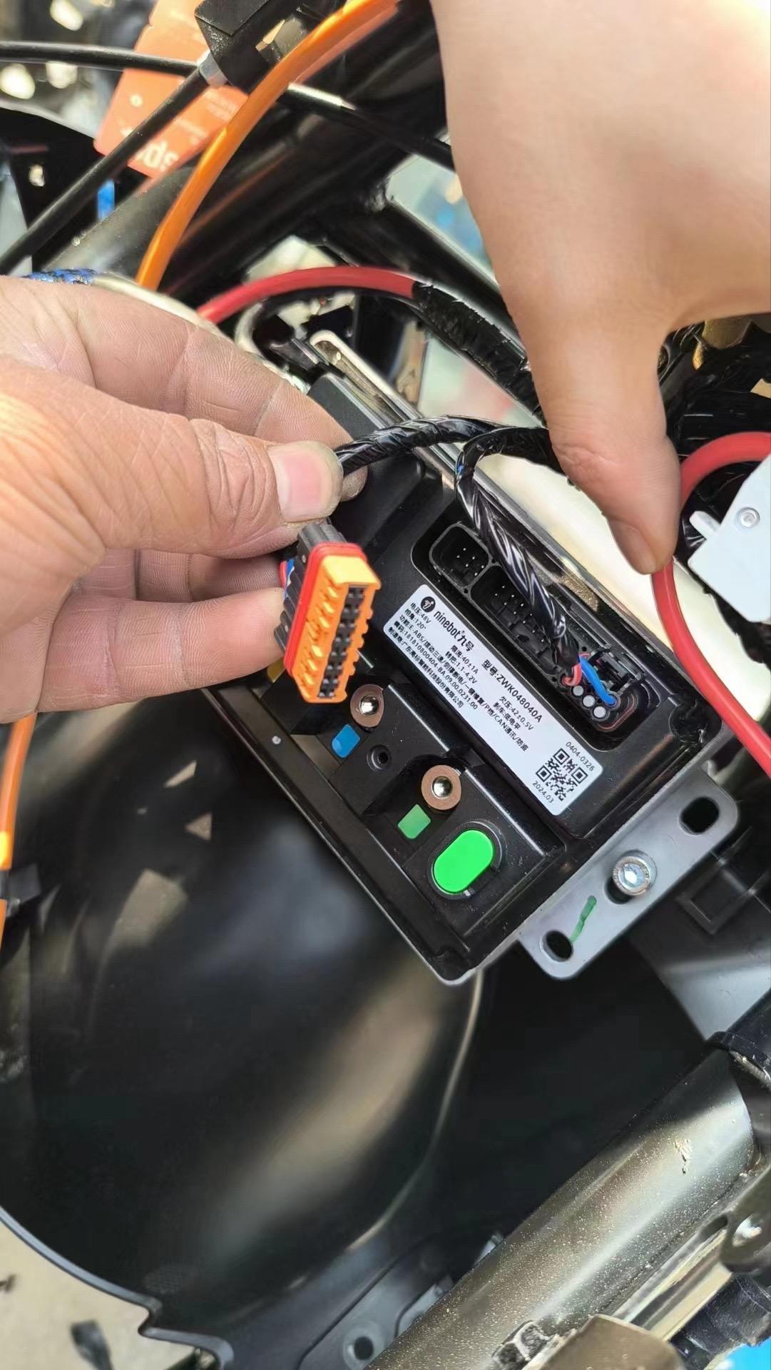 mz好消息是全电压适配 48 /60 /72, 母线40a 甚至比m95还快 坏消息是