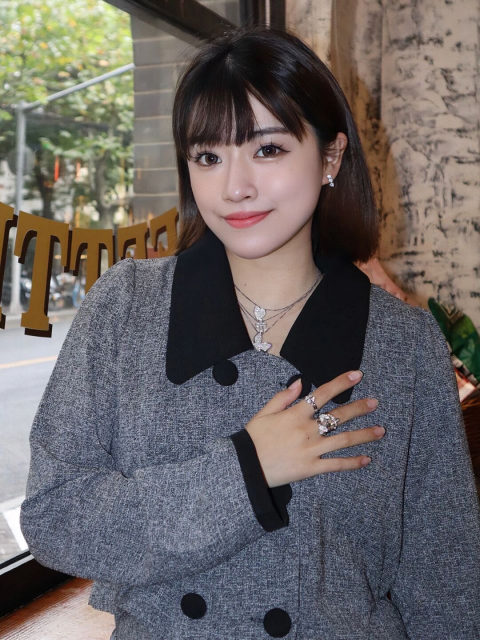 冬天迈着悄无声息的步伐来啦 	 96salvini飒薇 91 小谷粒女装