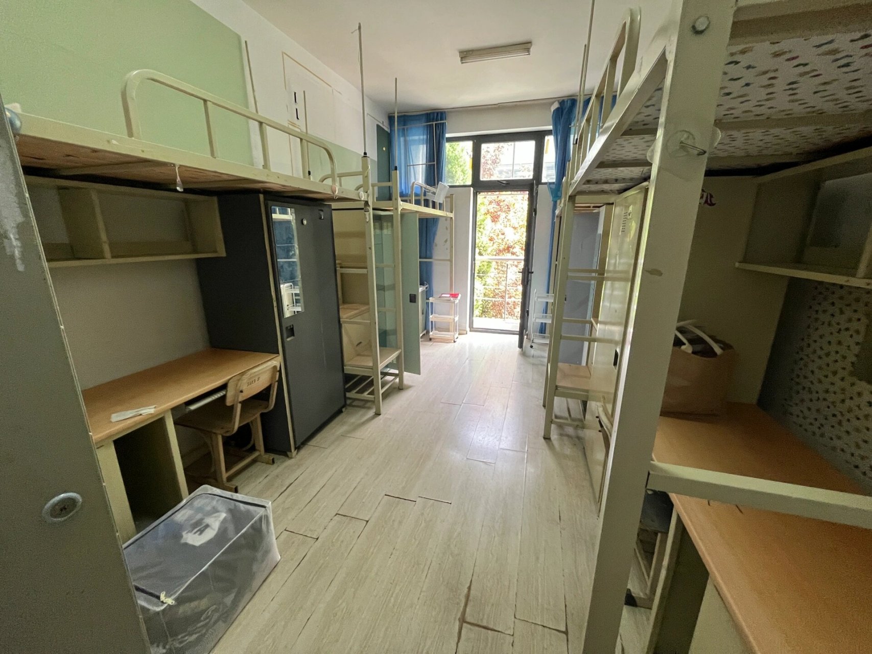 鲁美寝室 鲁迅美术学院大连校区4人寝,换寝室喽 #鲁迅美术学院大连