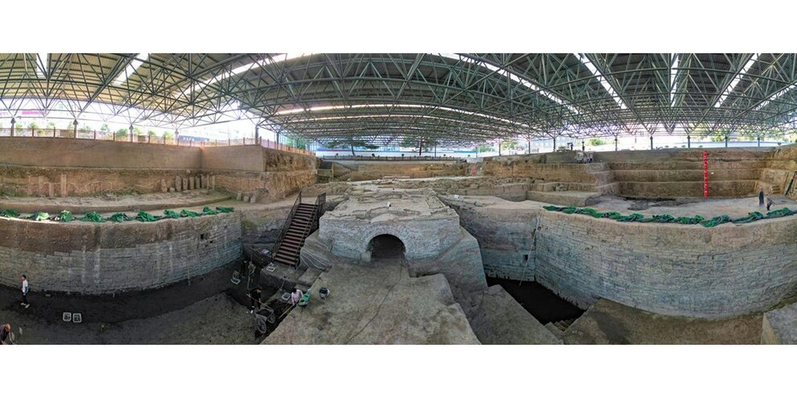 北宋东京城遗址被发掘:古人诚不欺我们 最近,开封的北宋东京城州桥