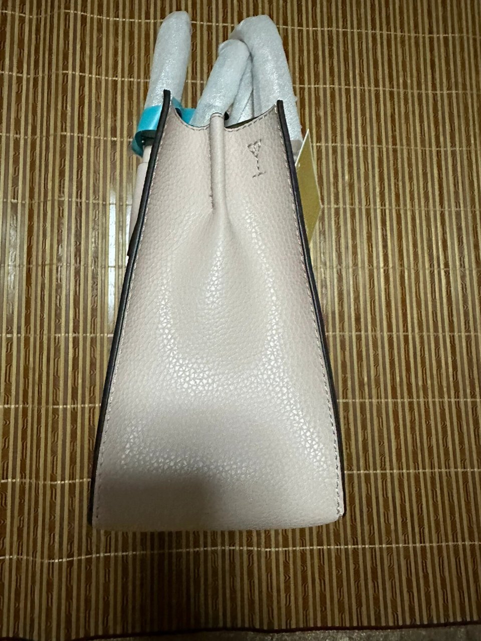 mk风琴包真假 集美们,帮我辨别下这款mk风琴包中号真假