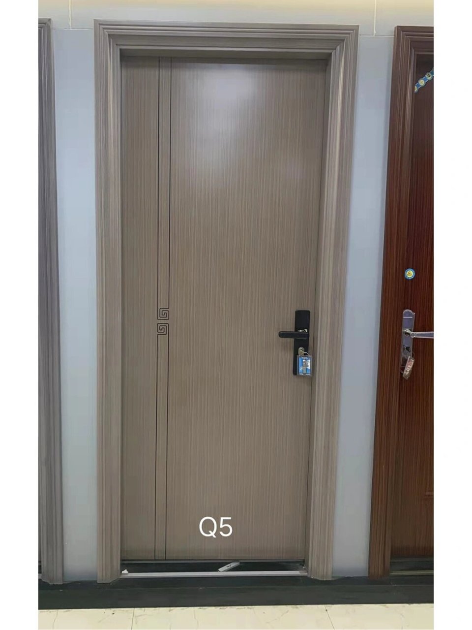 锌合金房门 新款中式丝印雕刻锌合金房间门到货 价格超实惠 取代老款