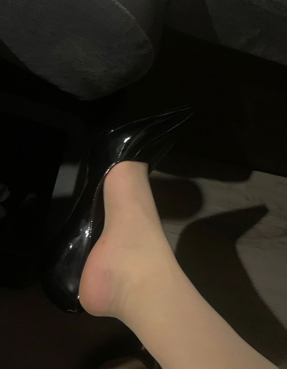 高跟鞋 第一次穿高跟鞋真的脚痛