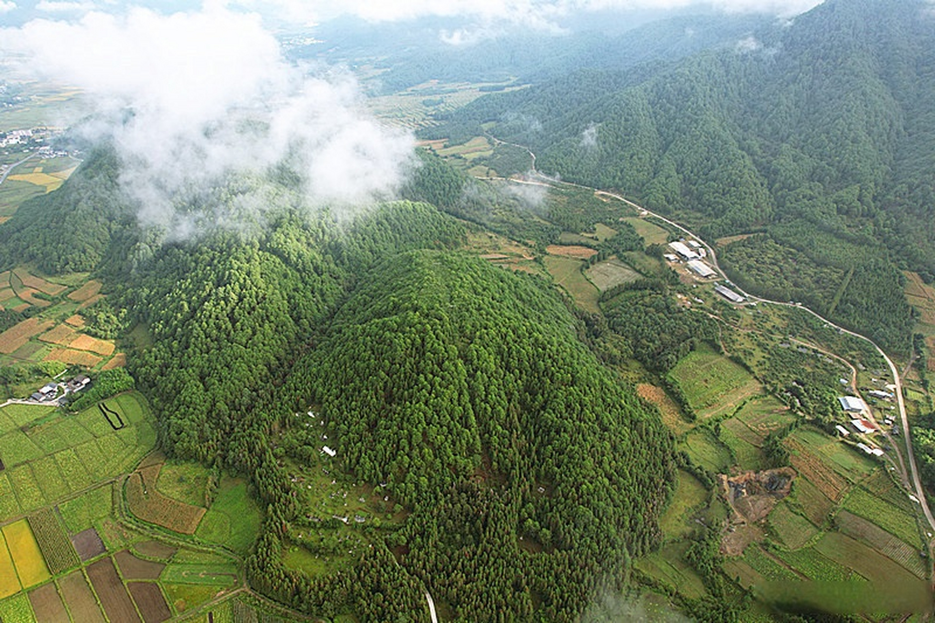 要去趟腾冲吧# 【牵挂,是爷爷的那锅漆油烀鸡】云南保山腾冲市明光镇