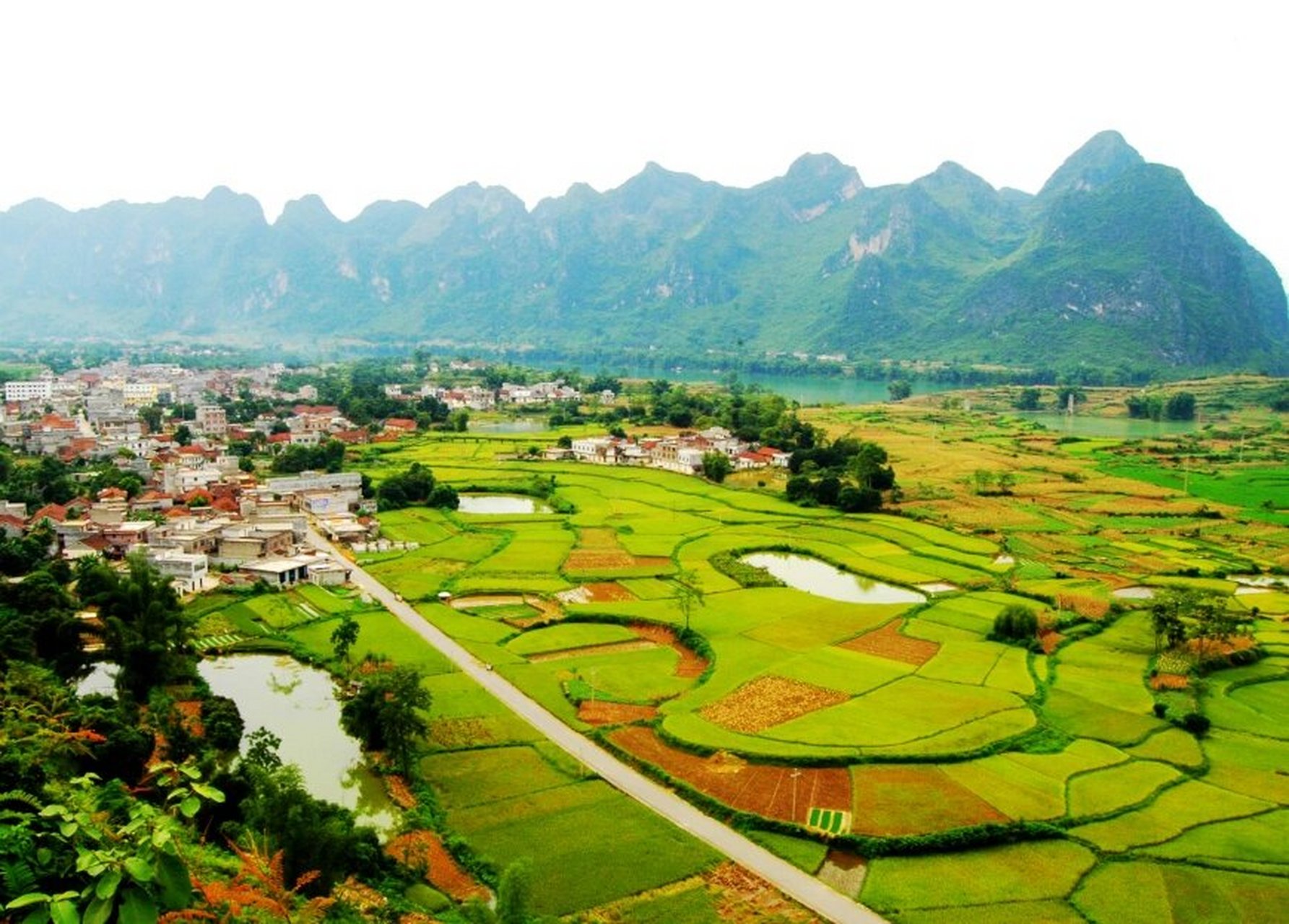 大化县风景 大化瑶族自治县 七百弄风景名胜区 乌龙岭景区 巴楼山 八