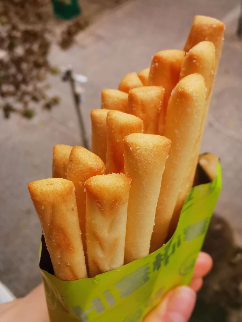 配料表也不添加反式脂肪啥的,把关合格~嘴巴寂寞的时候这玩意太