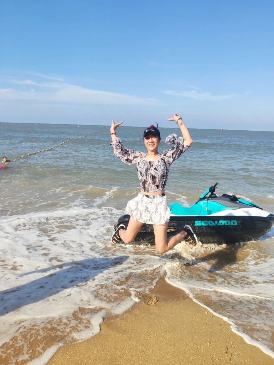 这苏马湾号称当地的野生沙滩.