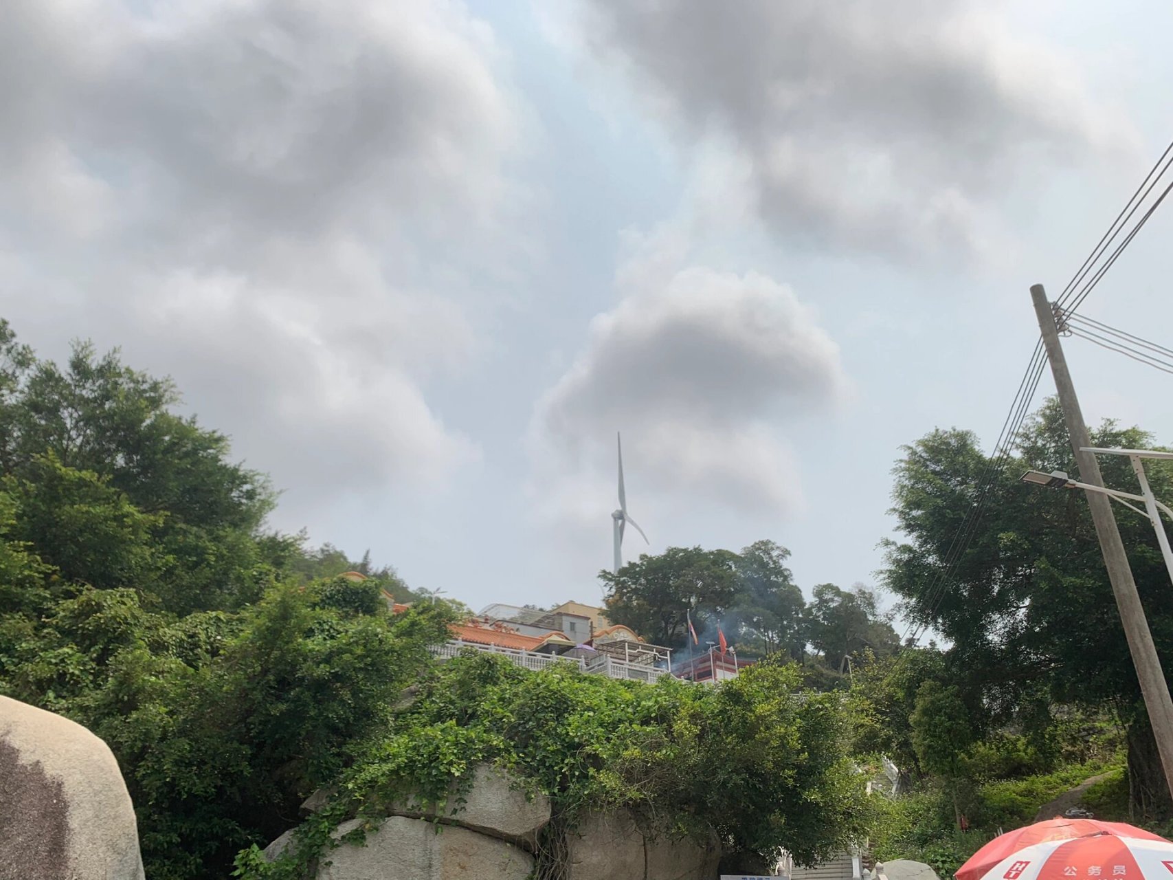 惠来百花尖古寺 惠来庄严禅寺,俗称百花尖 有免费停车场9315 下车