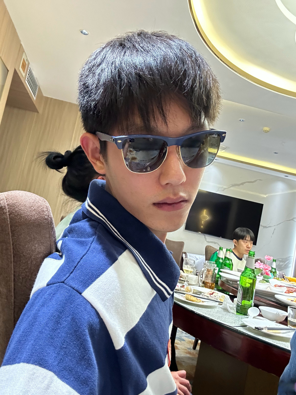 今天星期五# 周五不喝酒,人生路白走