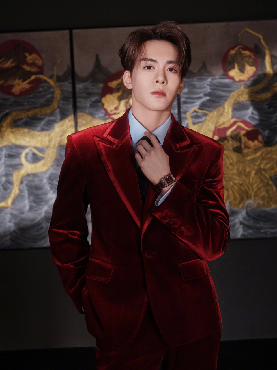 rayli fashion 演员曾舜晞超话 佩戴reverso tribute small sceonds