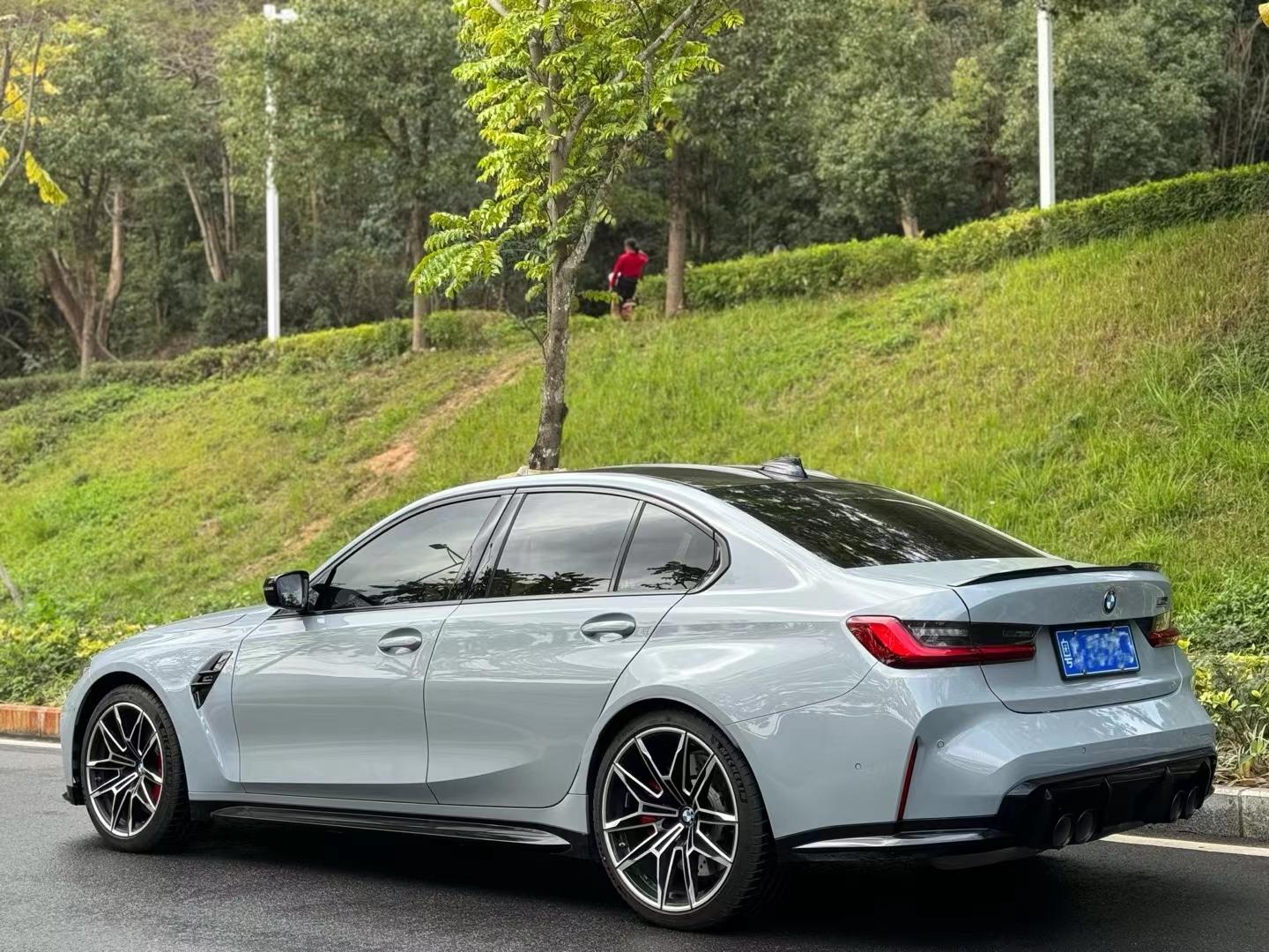 21年宝马m3 g80后驱 布鲁克林灰搭配银白石熊猫内饰,仅行驶10000公里