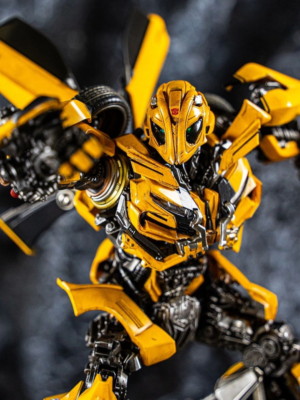 threezero『变形金刚5』dlx「大黄蜂 变五大黄蜂携合金骨架和更精致