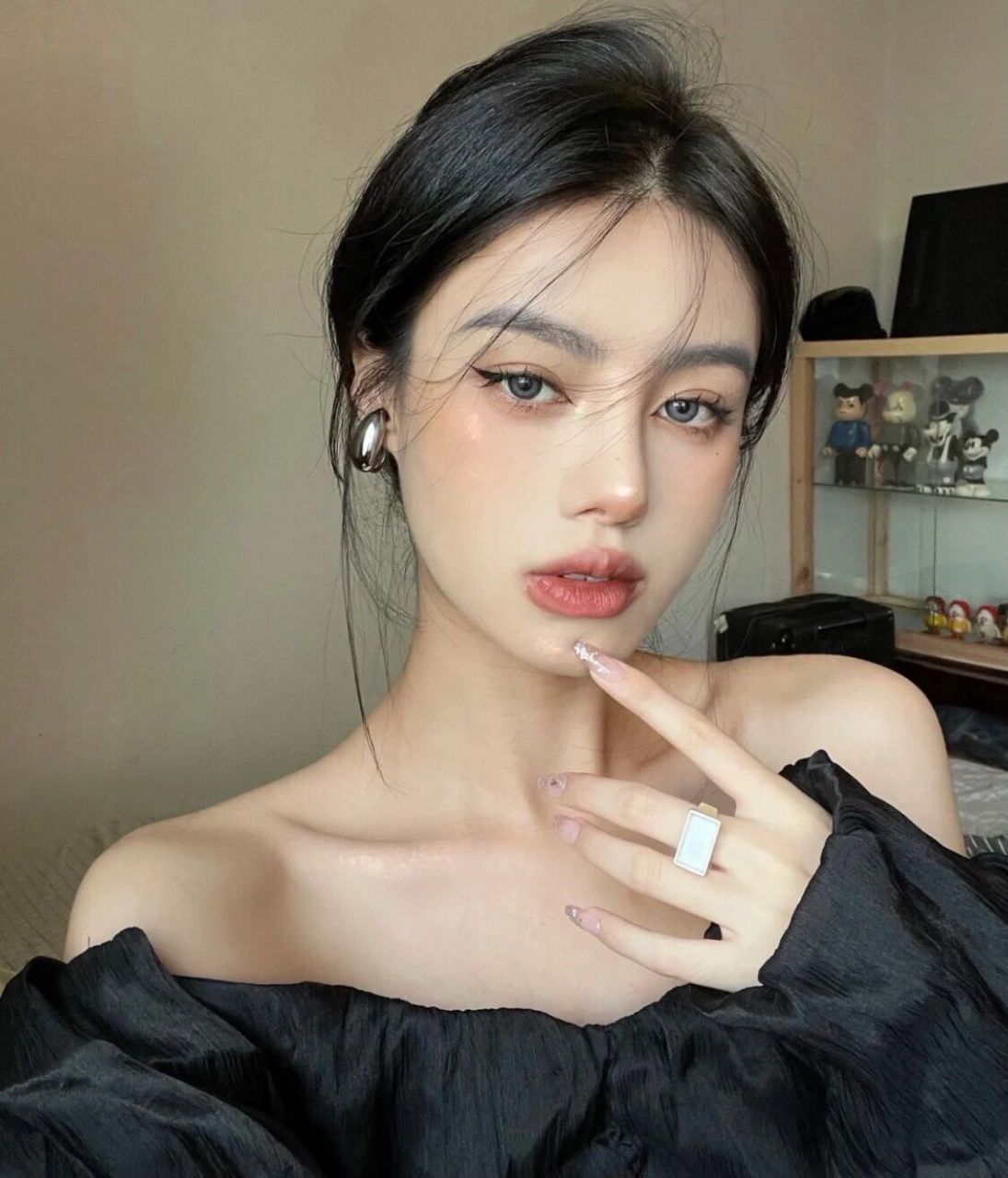高级女头像 高冷 独特 小众 背景图