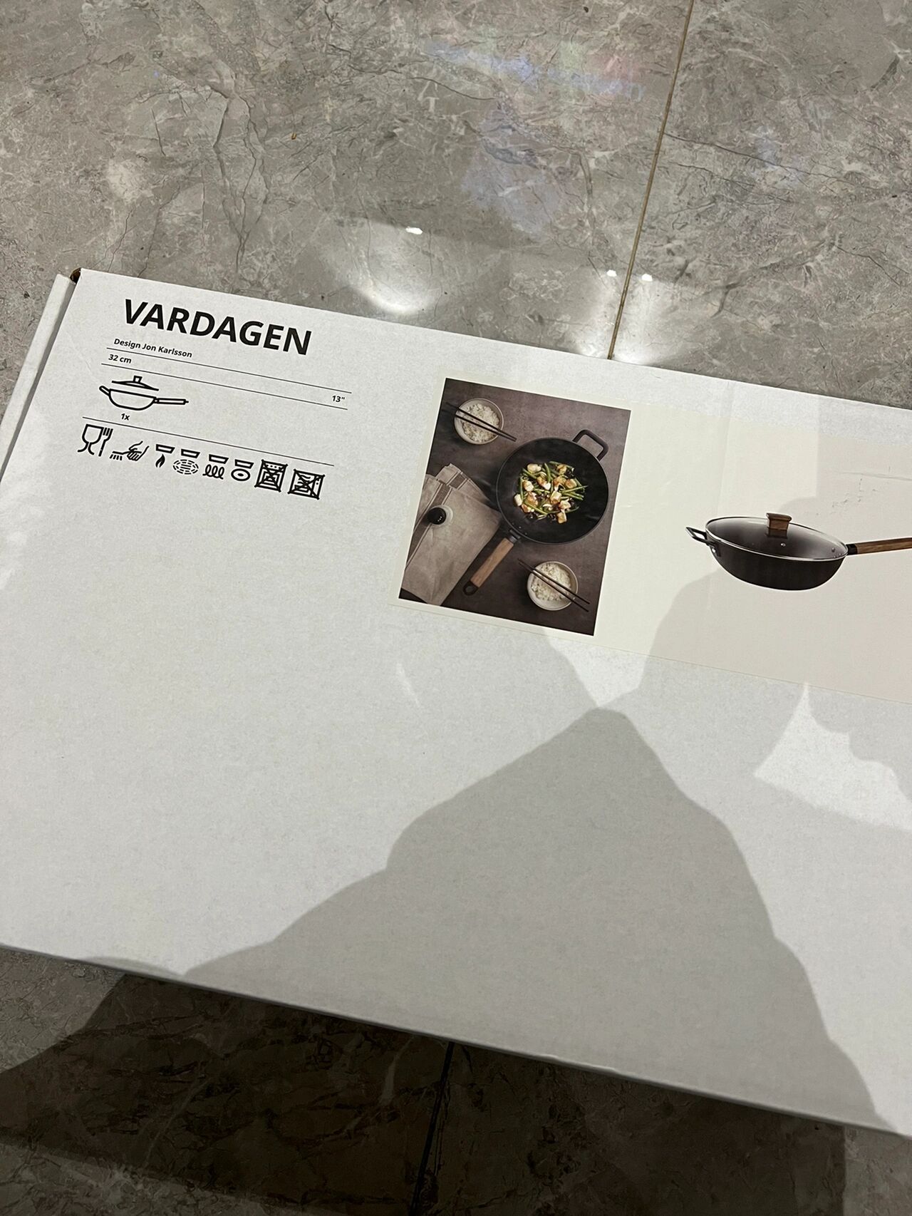 宜家瓦达恩铸铁锅 最后一张下岗锅 以前用的涂层锅,基本上一年一换