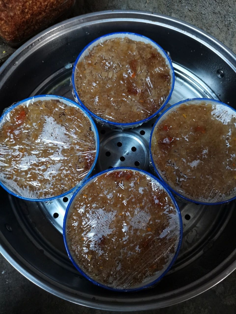 四川九大碗——红糖酒米饭          红糖酒米饭是四川家乡办酒席必不