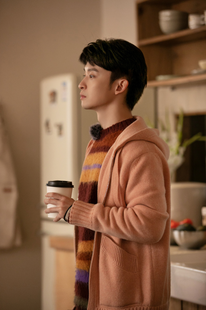 别在自己身上,到把自己的小太阳主动送人,小董@董子健到底经历了什么?