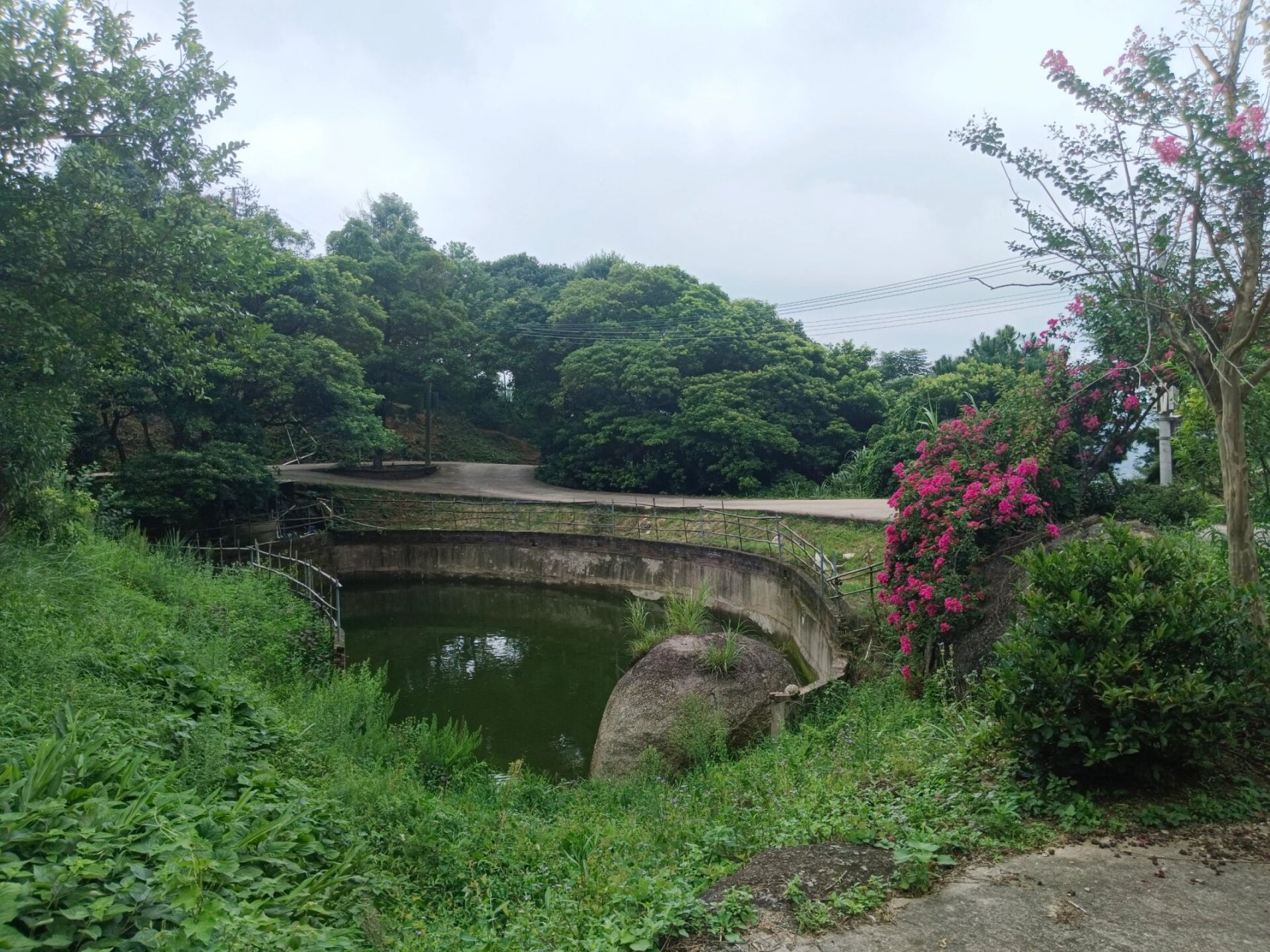 棉洋天柱山风景区图片