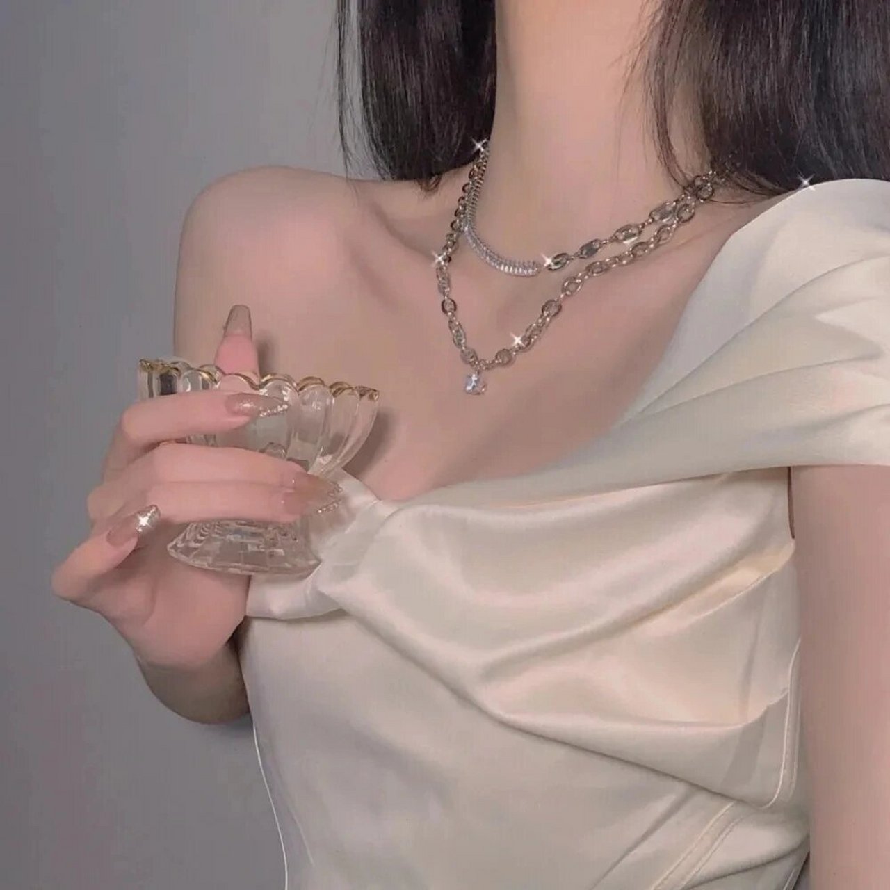 锁骨部位女生头像分享 往事不必耿耿于怀,我还是我,有趣的我.