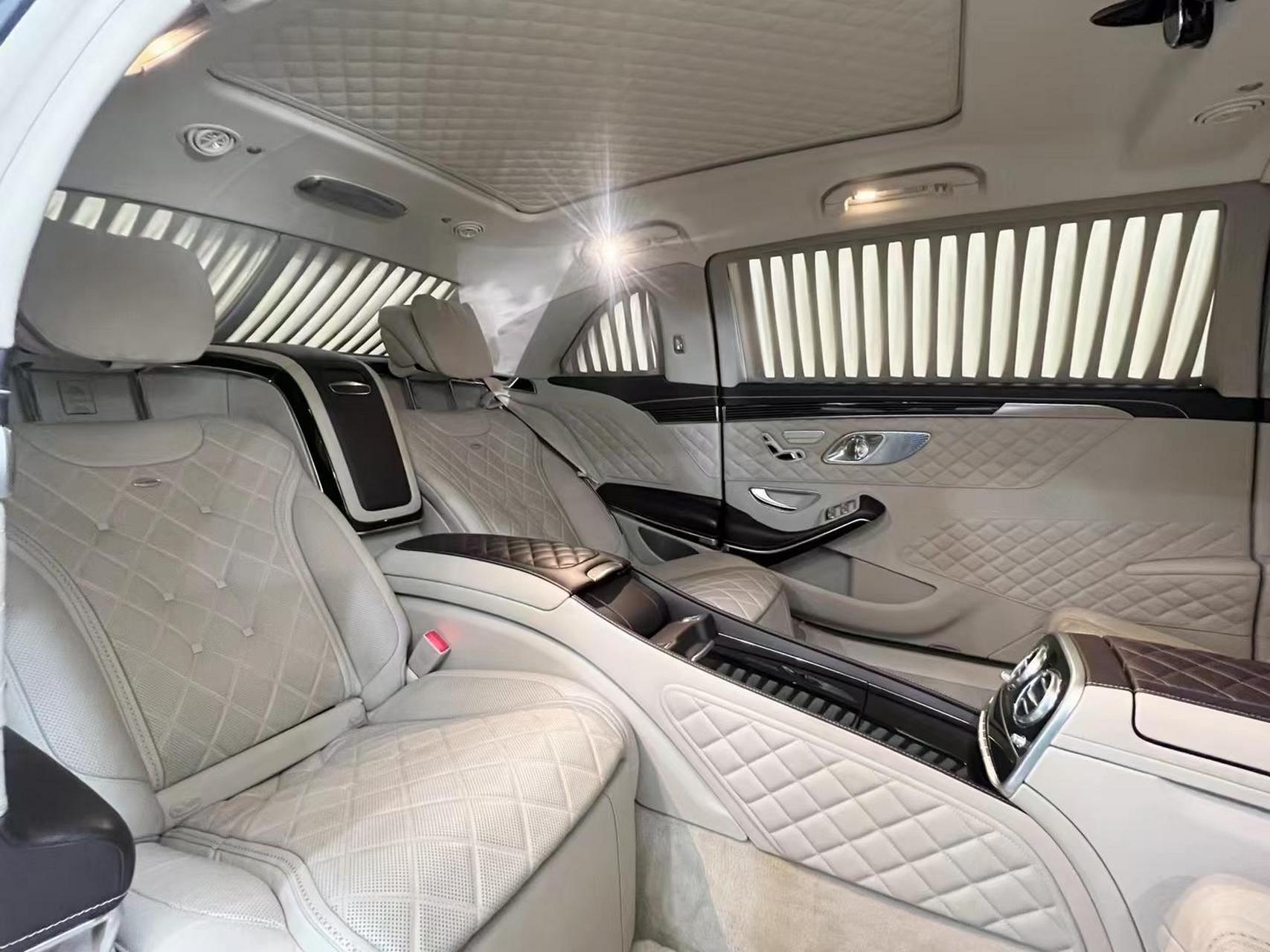 梅赛德斯-迈巴赫 普尔曼  s680 pullman 原价落地1800万 现在3折不到