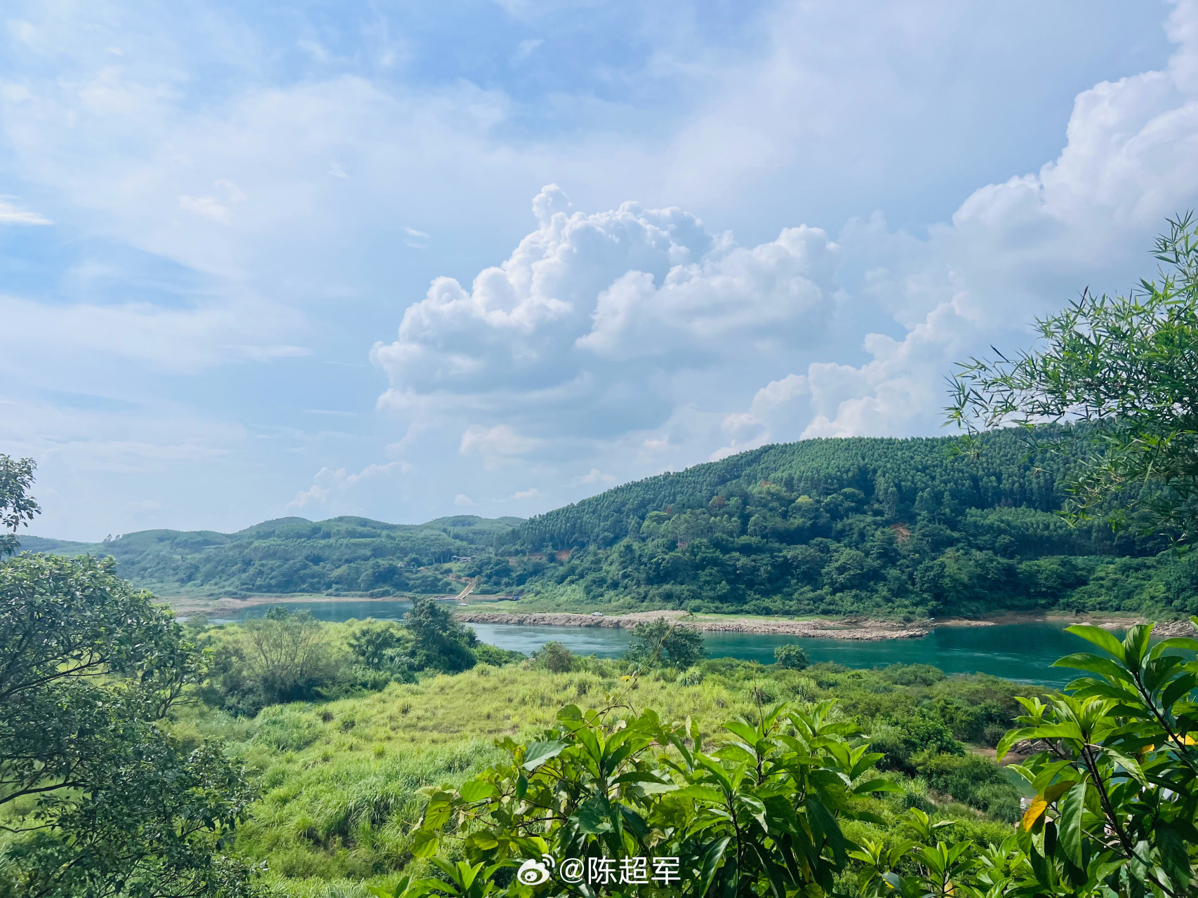 时光岛又名"蓬莱洲",是红水河中的孤岛,距离来宾市兴宾区16公里,有"