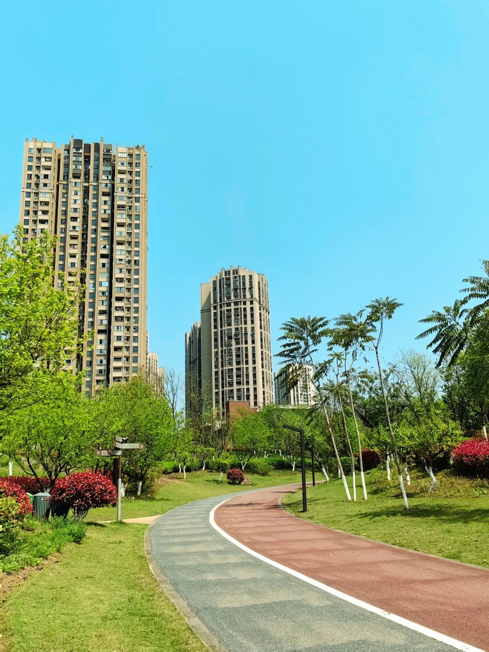 重庆|金州公园 金州公园位于两江新区金州大道与平祥路之间,公园北邻