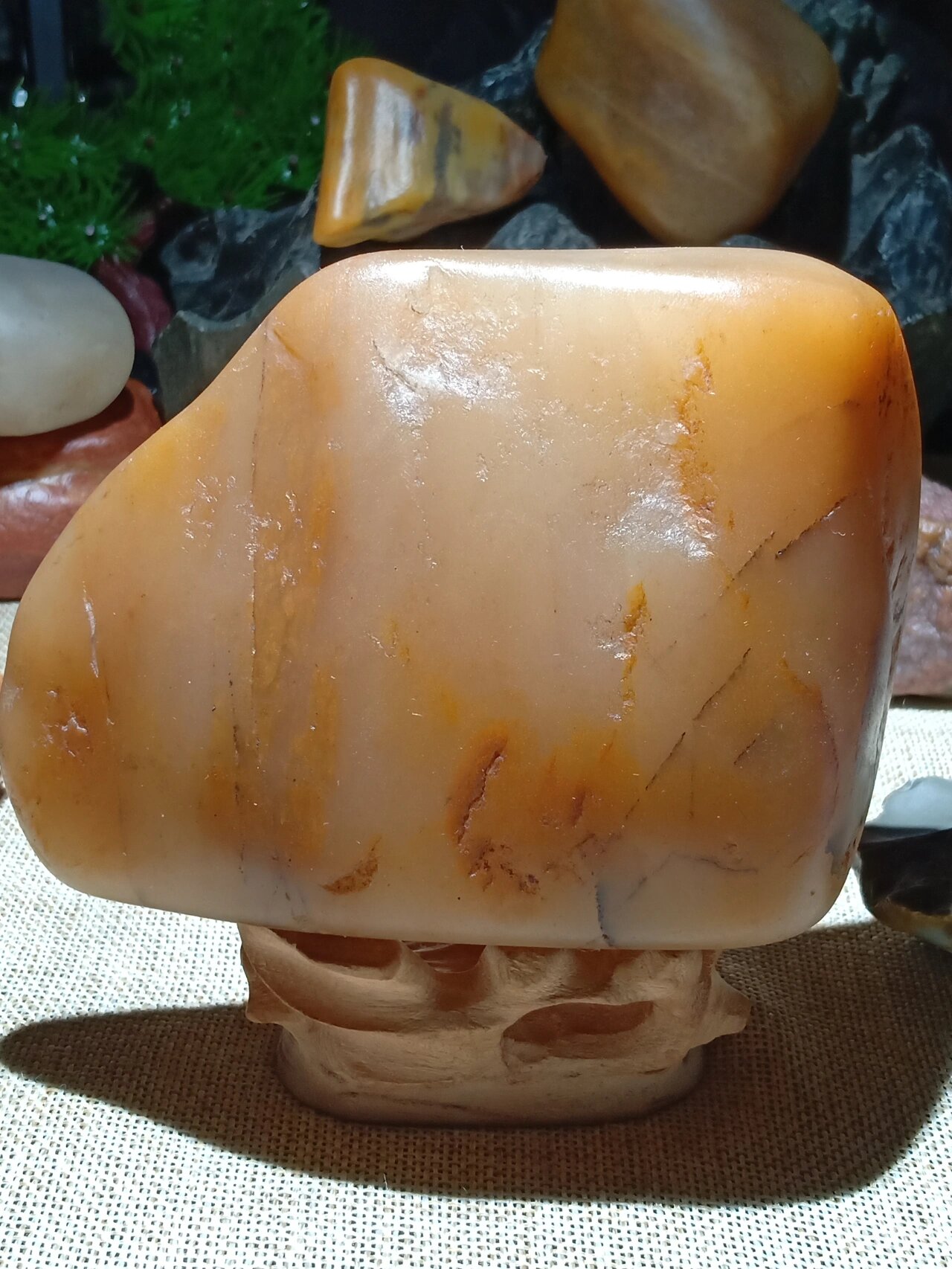 这就是河料金丝玉.