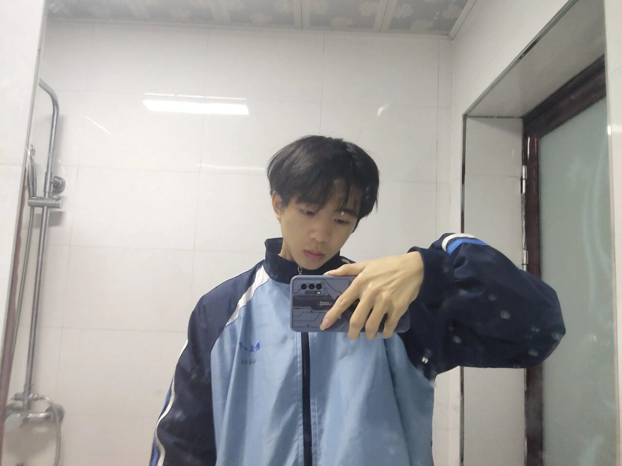 男高中生自拍 普普通通的高中生