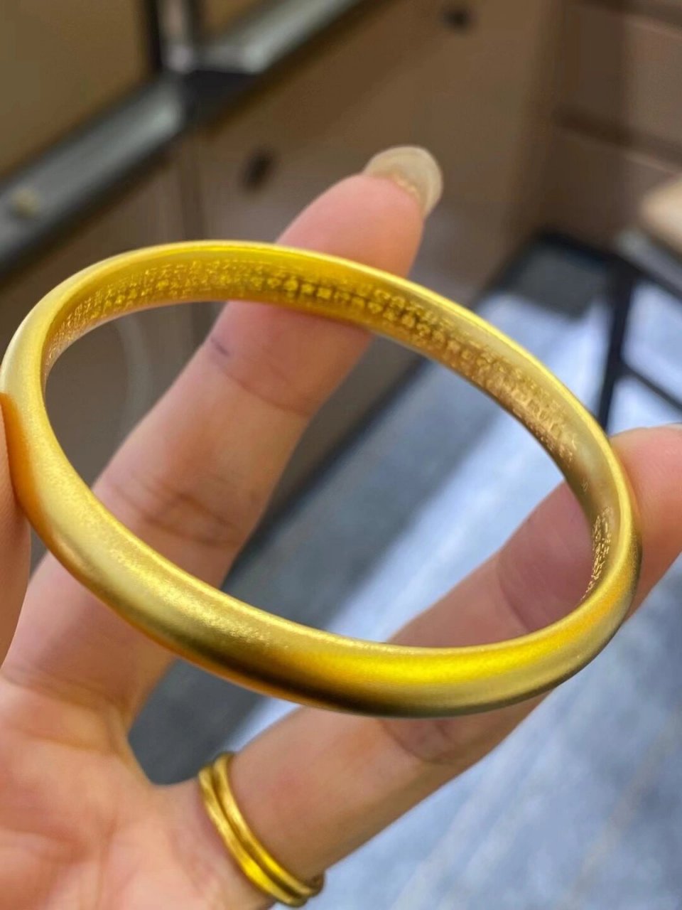 泥鳅背内心经手镯真的好美啊 不得不说大克重手镯啥都好看 但是这个