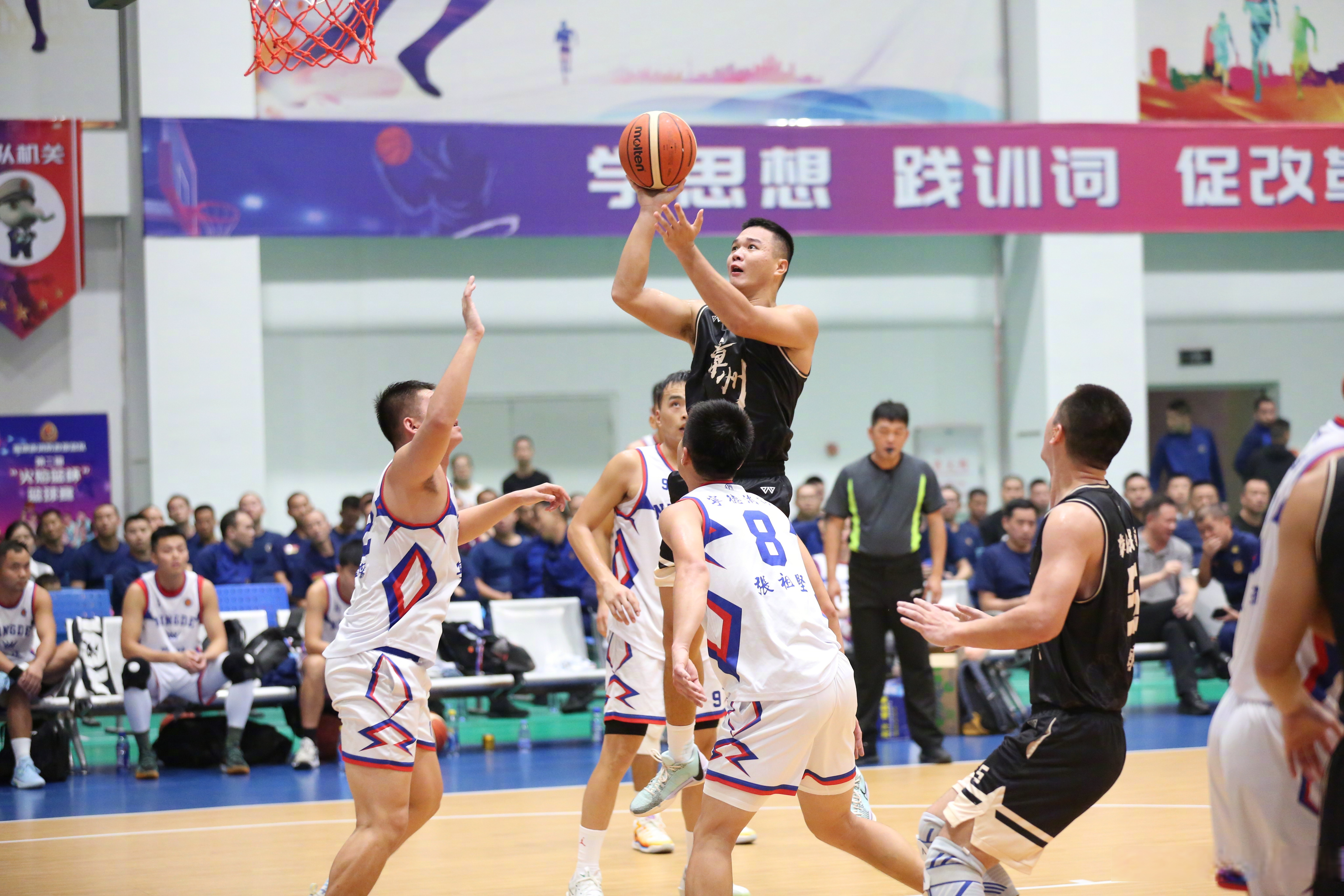 全球范围内的篮球赛事迎来了一场盛宴 全球范围内的篮球赛事迎来了一场盛宴