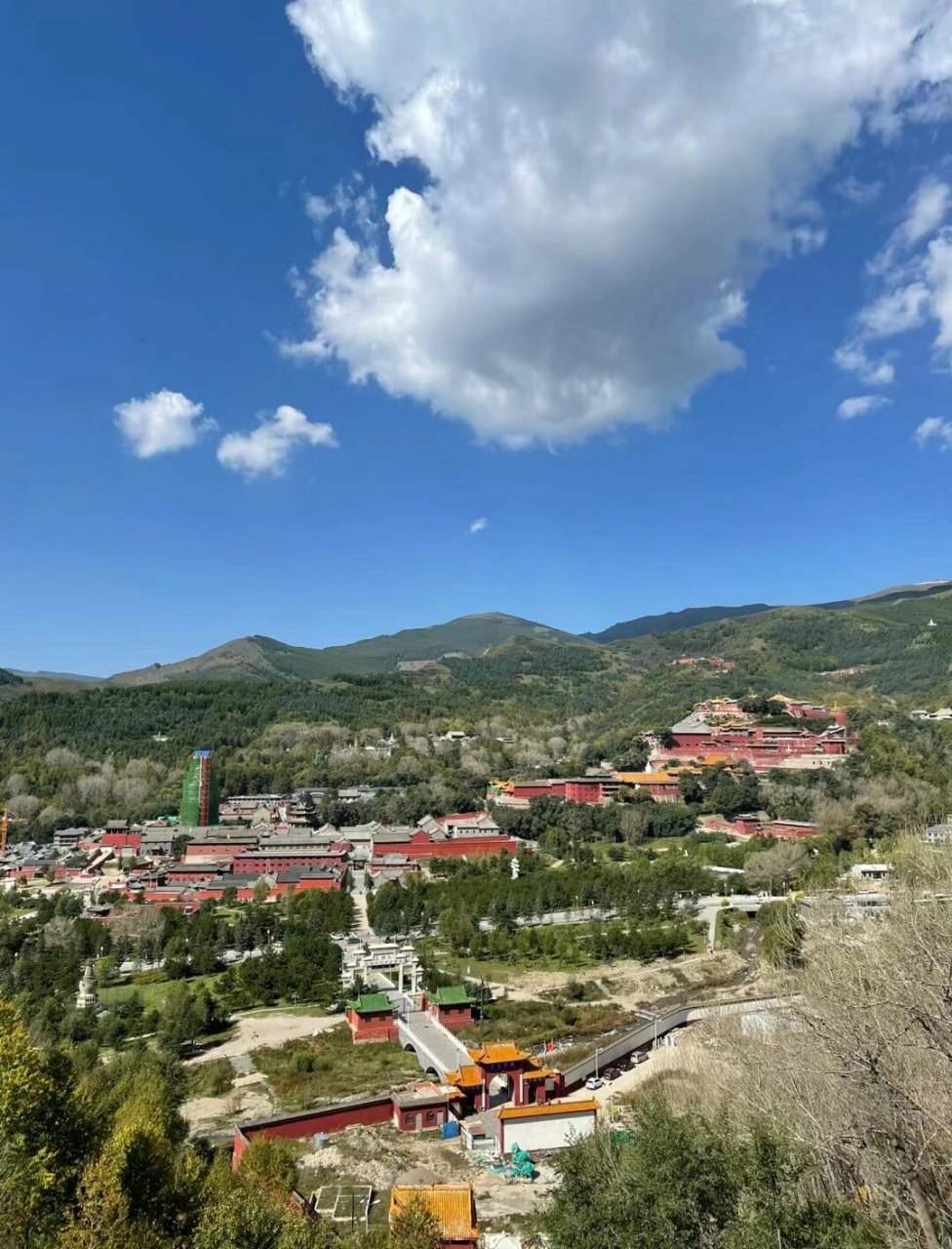 五台山 五台山(mount wutai),地处山西省忻州市五台县境内东北部,现为