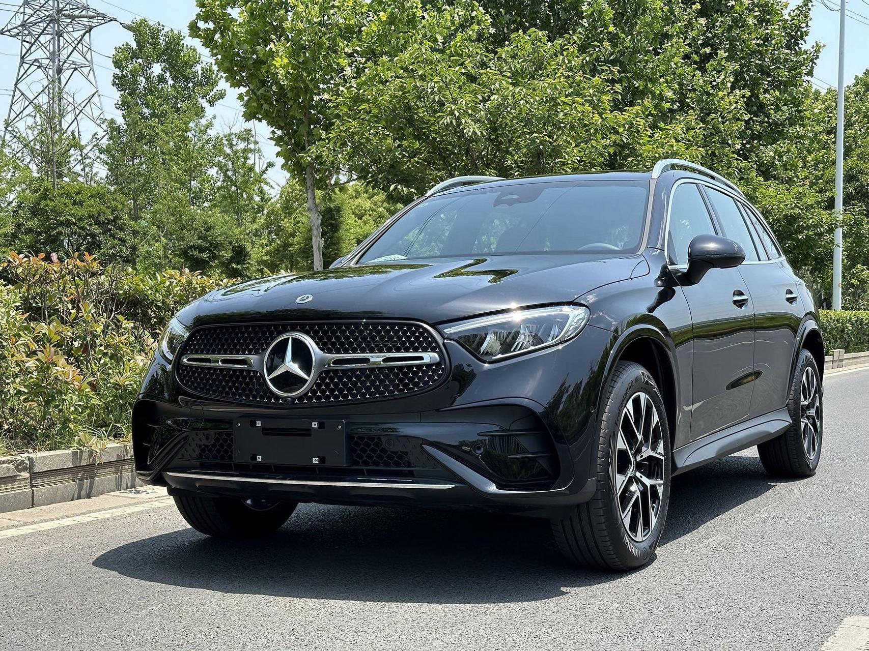 奔驰glc级2024款glc0226002l024matic02豪华型025座2024年5