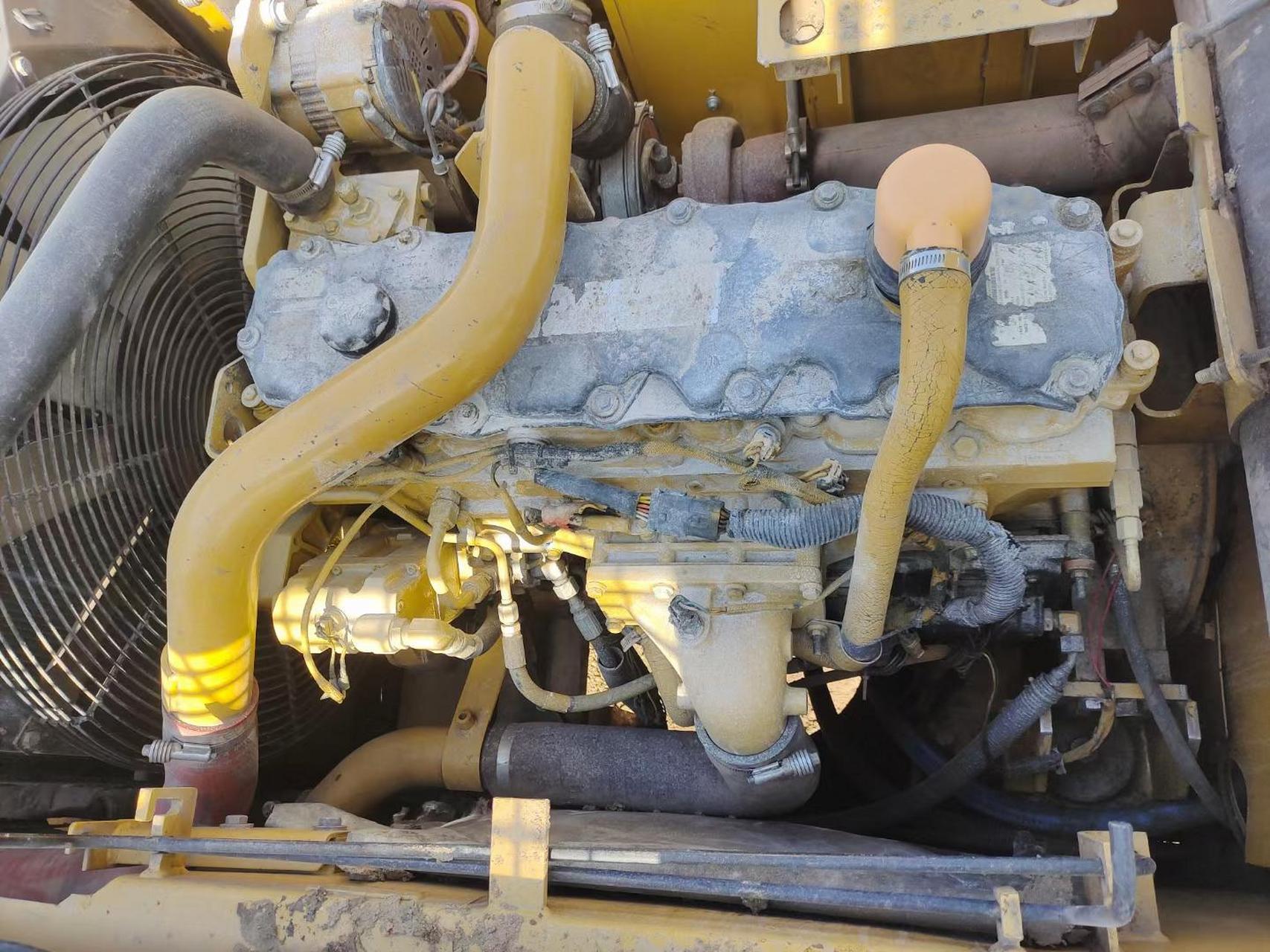 12年卡特c7发动机,不烧机油没废气活车现试现拆